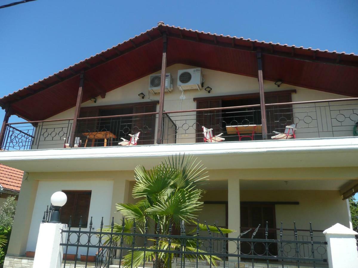 Kallilkratia Holiday Flat 2 Nea Kallikrateia Exterior photo